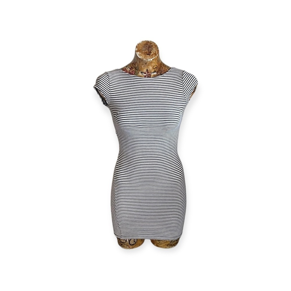 Black Bead bodycon fitted dress black white striped Small short sleeve stretch